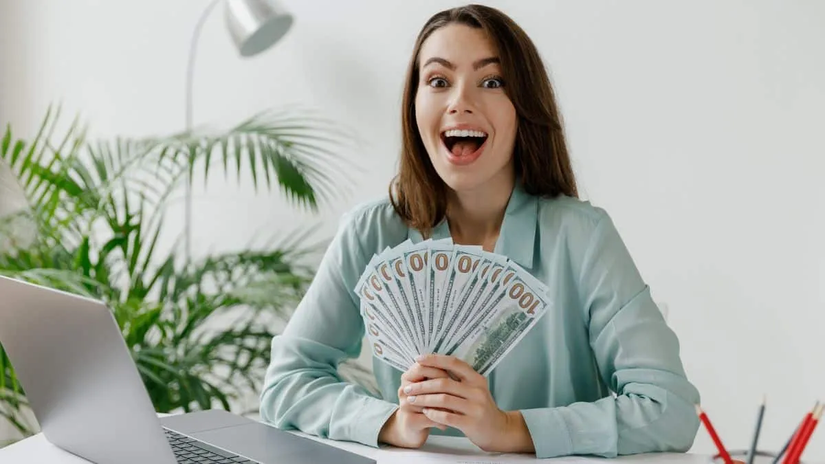 Mức lương trung bình ở Úc là bao nhiêu?