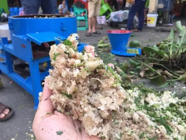 Phối trộn thức ăn cho gà đúng cách