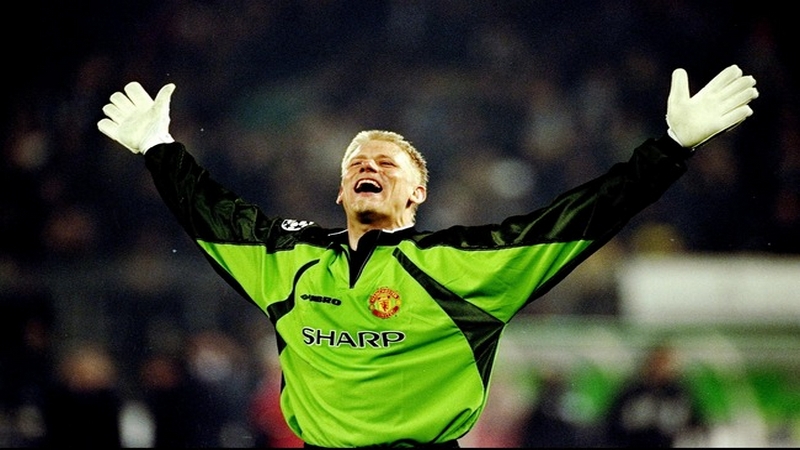 Peter Schmeichel huyền thoại khung thành MU