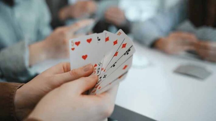 Phân tích bài rác trong Poker