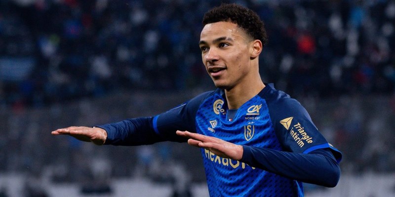 Hugo Ekitiké nhận các giải thưởng cá nhân danh giá