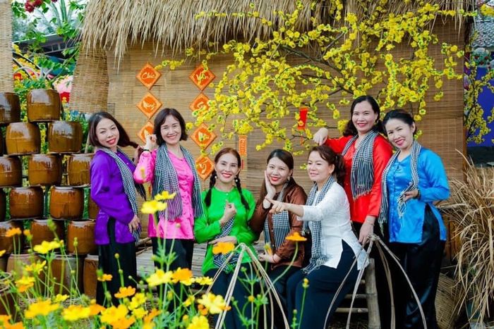 Trang phục biểu diễn DiVit