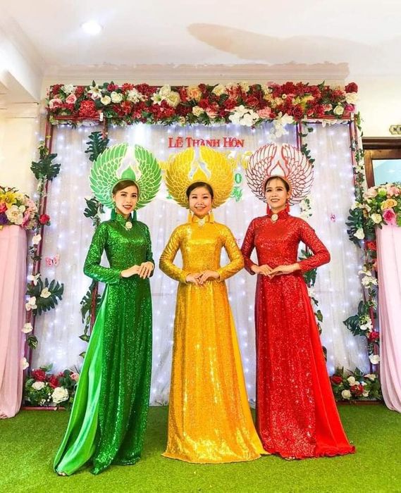 Trang phục biểu diễn Ánh Sáng