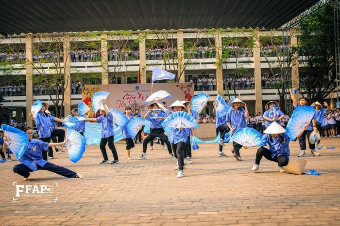Trang phục biểu diễn Si Đô